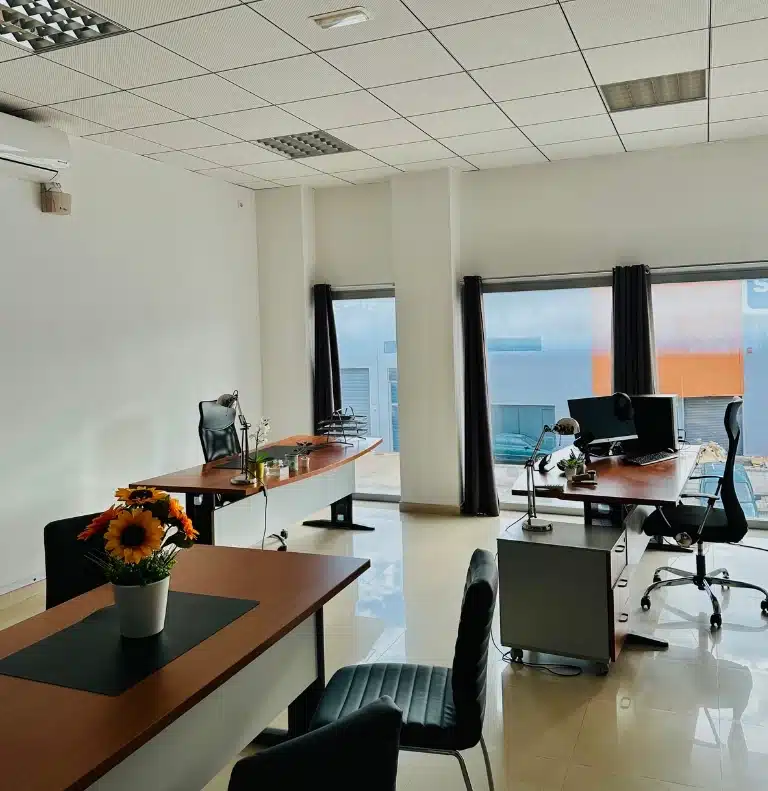 vista general de la oficina de PluxDigital