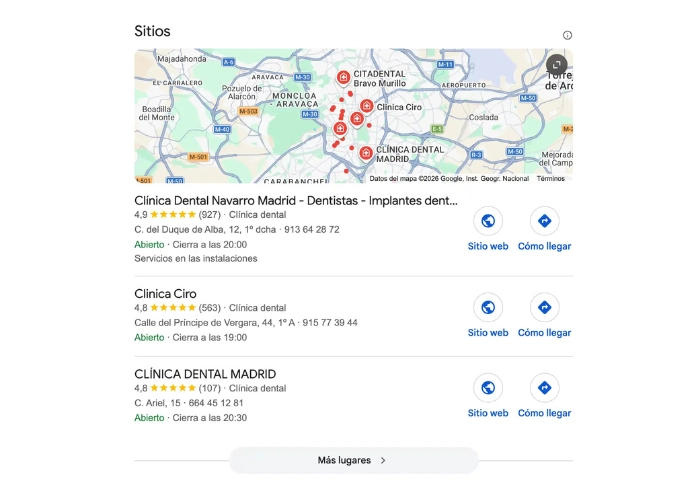 Ejemplo del Local Pack de Google Maps con tres negocios destacados